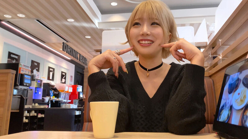 お茶している乙アリス
